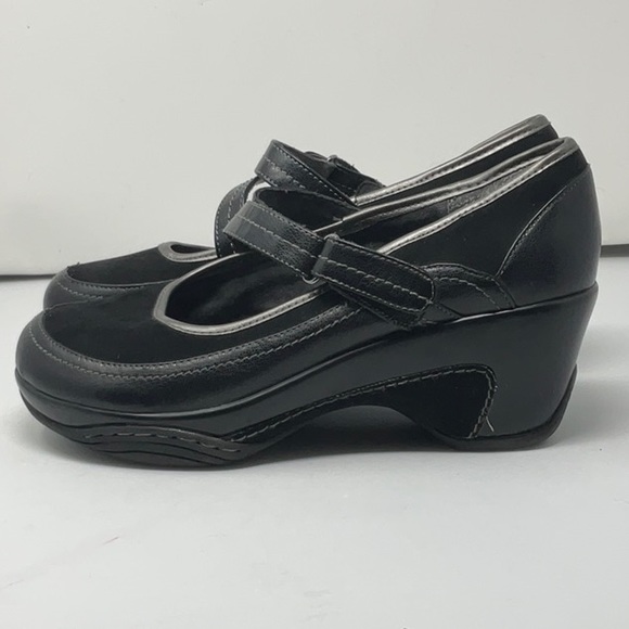 Women’s black cloudwalkers, size 9.5 wide, in very good condition - Picture 2 of 8
